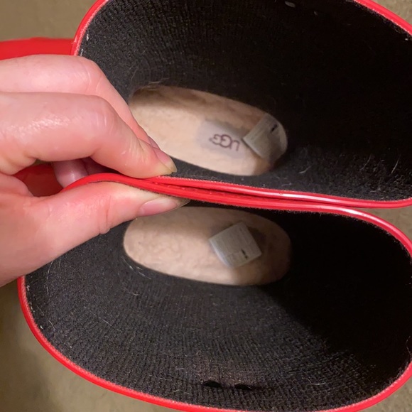 UGG red rain boot - Picture 6 of 8